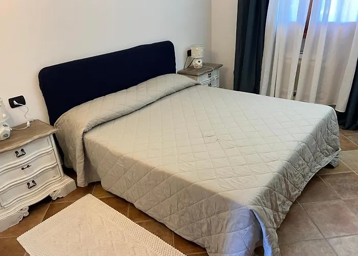 Oriana Villa *